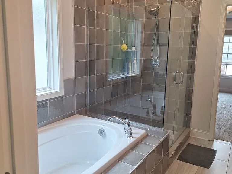 1106 Snowy Peak Ln — Photo 37