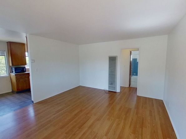 876 Embarcadero Del Mar #D