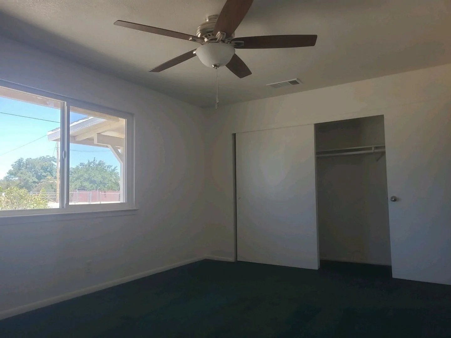 Charming Hesperia Home on a Spacious Lot — Photo 4