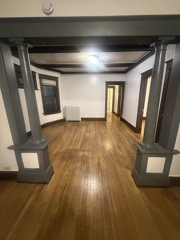 3 bed, 1.0 bath, 1225 sqft, $1,500 — Photo 2