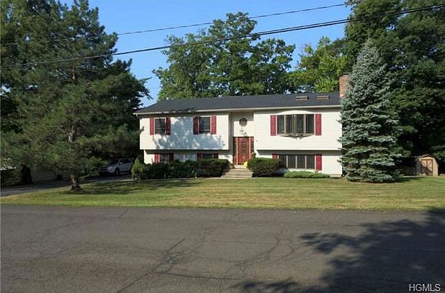 1st image of 63 Beechwood Dr