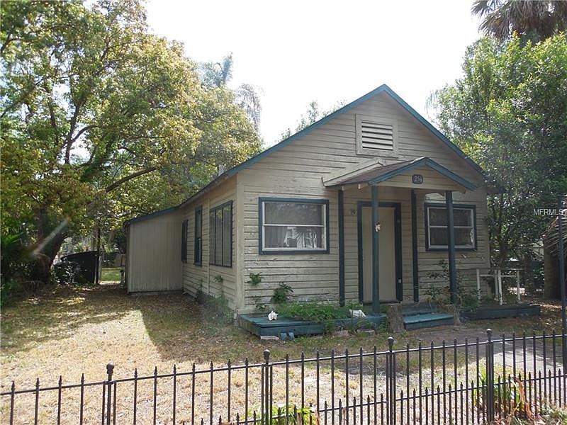1st image of 254 3rd Ave N