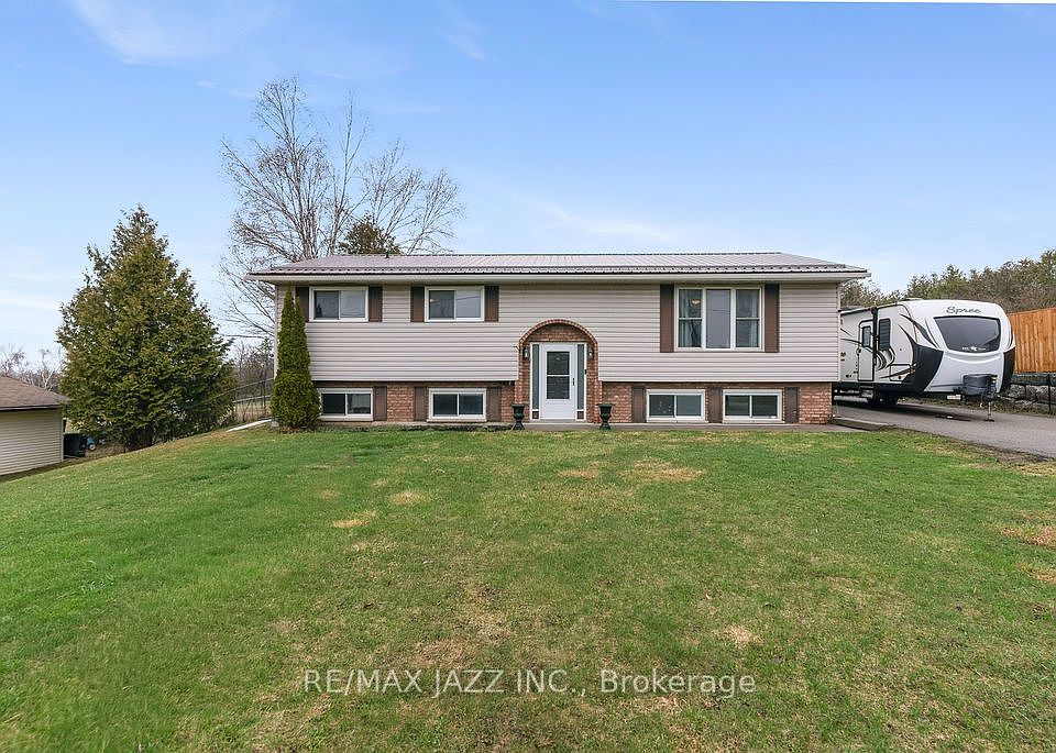 1st image of 29 Grandview Dr