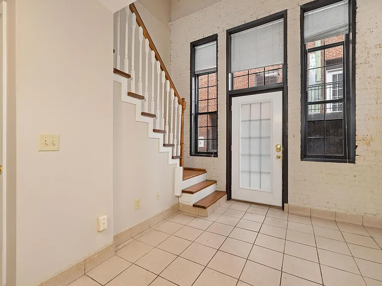 Paxton Place/Olde Towne Lofts — Photo 19