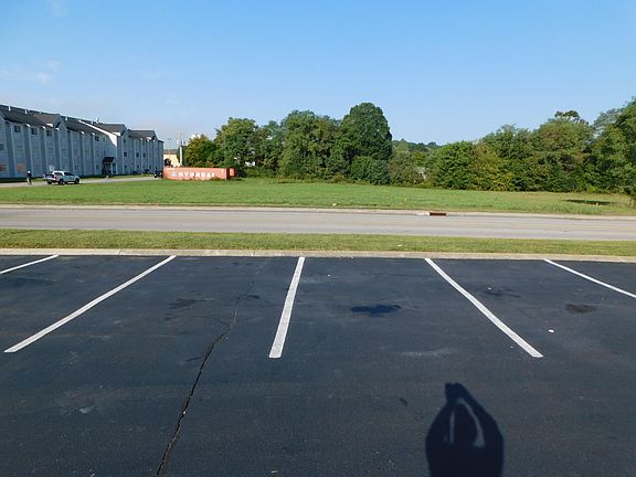 5th image of 999 Wendell Way