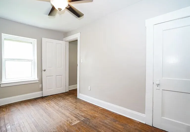 20 Vernon Ave #3 — Photo 7