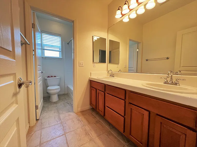 477 Hawk Canyon Ct — Photo 12