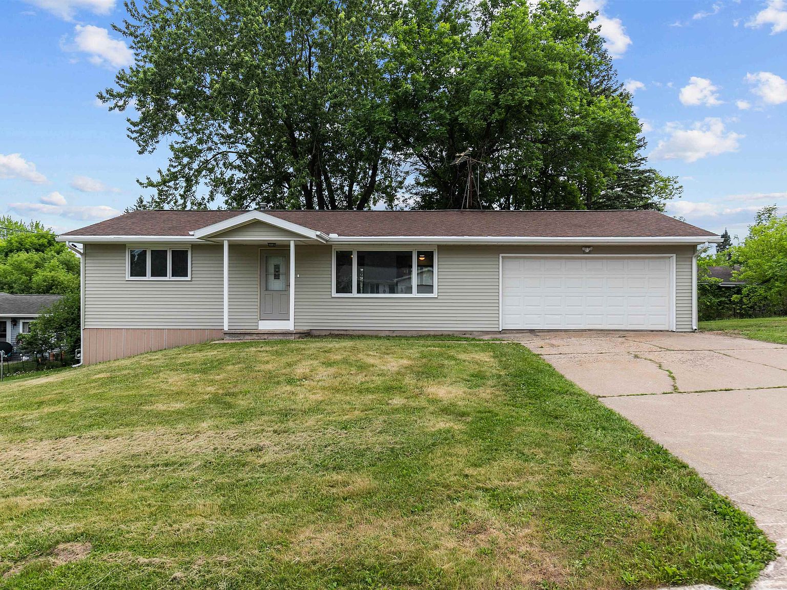 150 Division Ct, Iola, WI 54945 Zillow