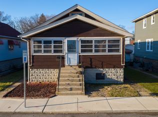 957 Reese St, Whiting, IN 46394
