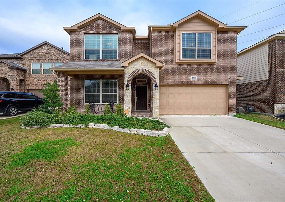 1st image of 5025 Split Rock Dr