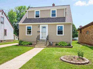 1099 Division St, Green Bay, WI 54303