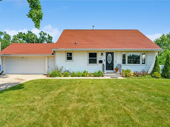 1252 29th St NE, Cedar Rapids, IA 52402