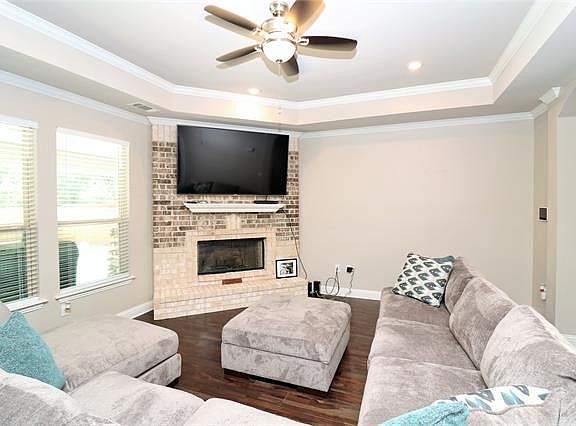 4th image of 249 Billingslea Dr
