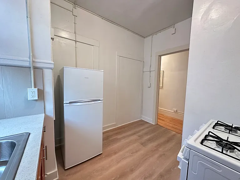 1101 Pine St #400 — Photo 5