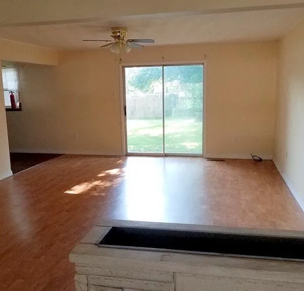 1011 S Giant City Rd #A — Photo 4