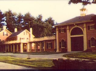127 Farm St, Dover, MA 02030