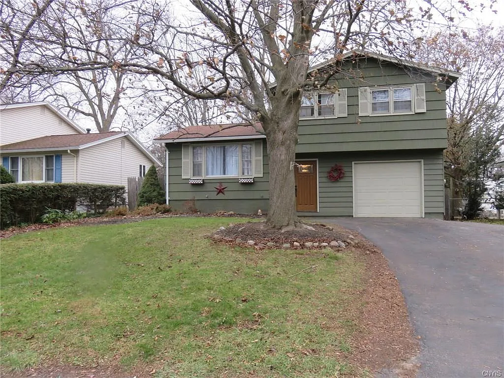 119 Wilson Ave photo 1