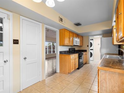 2122 41st St APT B, Los Alamos, NM, 87544