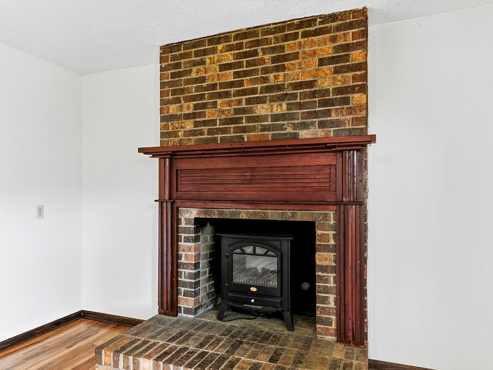 13th image of 8039 Campbellsville Rd