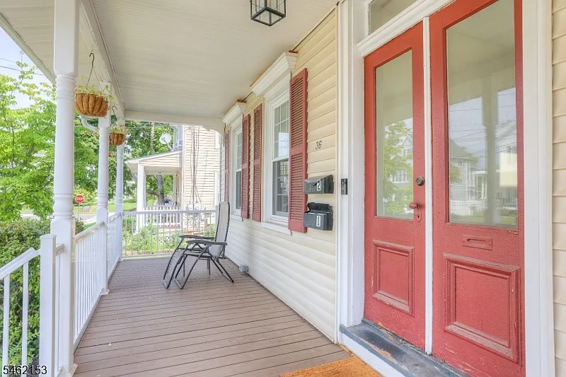 2 bed, 1.0 bath, $2,400 — Photo 2