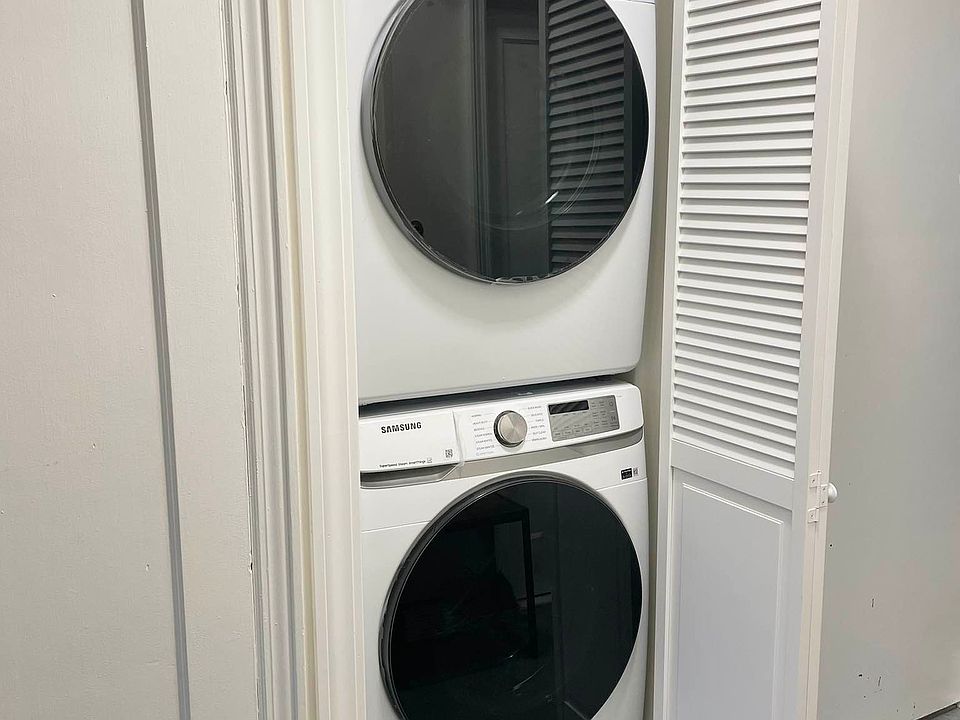 1st image of 47-08 Ditmars Blvd #4