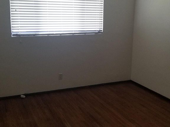 3rd image of 12510 Grevillea Ave APT A