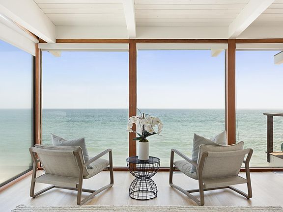 Sip on a glass of wine while you take in the extraordinary view.