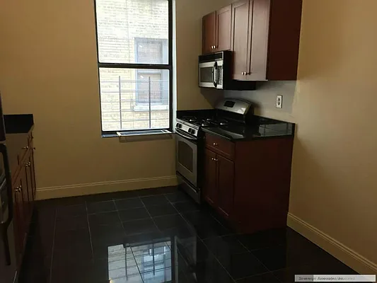 Rented by Sovereign Associates | media 40