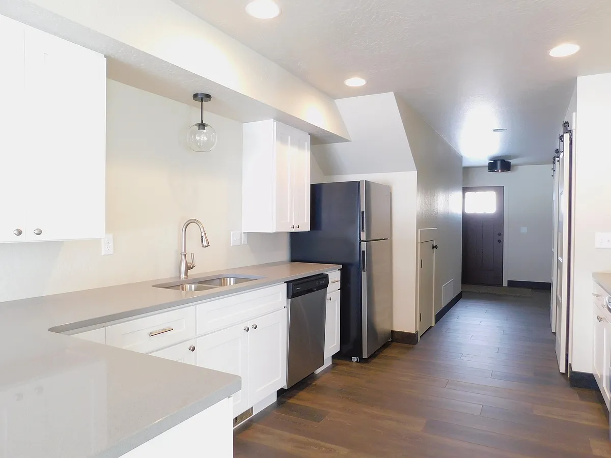 Building Photo - 785 Lake Francis Dr #1