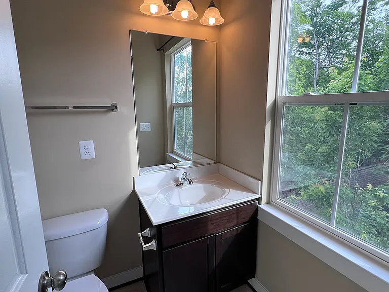 109 Saginaw Dr — Photo 41