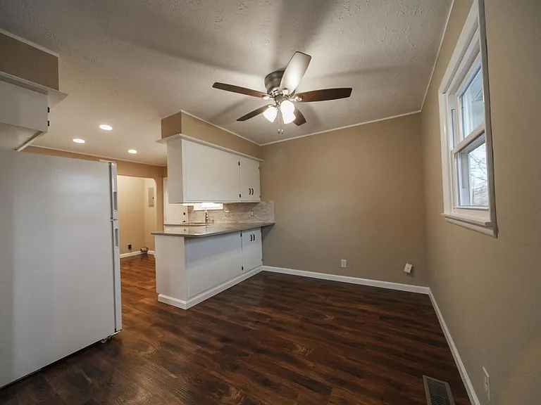460 California St #4 — Photo 7