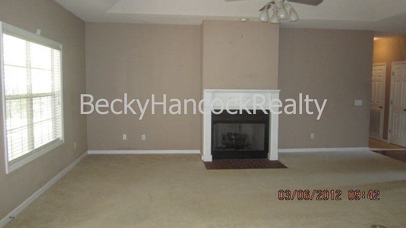 2nd image of 121 Fernway Dr