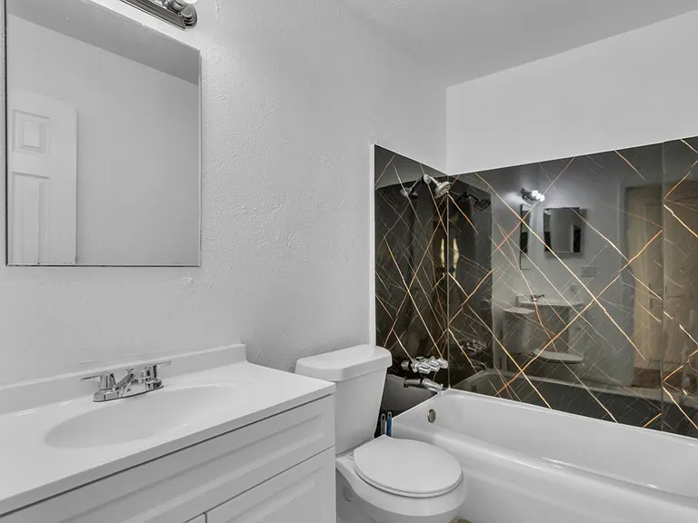 6490 Tumbling Creek Trl — Photo 10