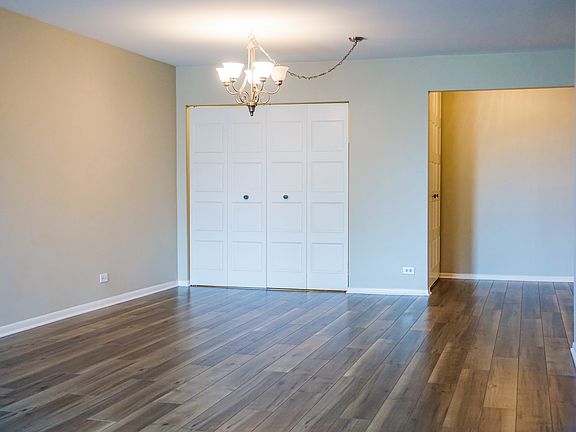 5th image of 2005 Valencia Dr APT 404D