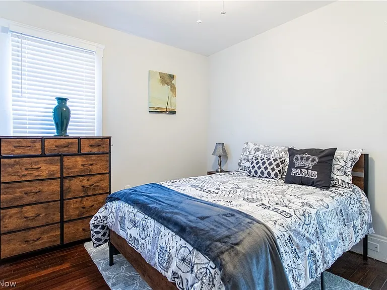 10605 Ashbury Ave — Photo 10