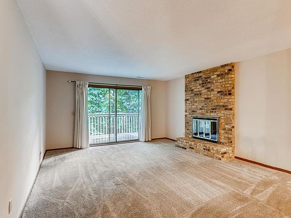 4th image of 1845 Zanzibar Ln N