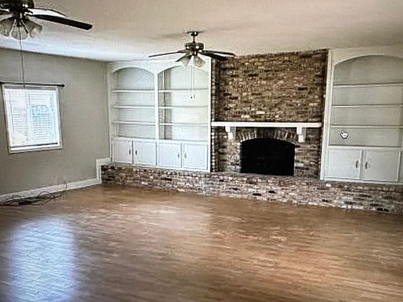 3rd image of 2529 Hampton Ln