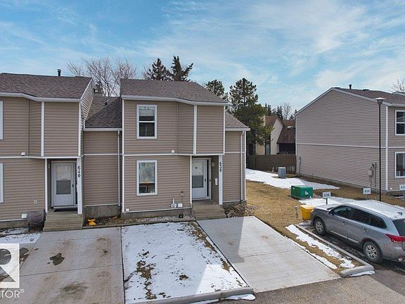 3rd image of 638 Saddleback Rd NW