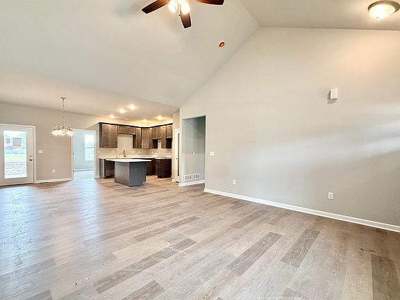 4th image of 2103 W Conde St