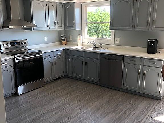 4th image of 70 Overlook Cir