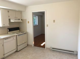 904 Woodward Dr, Reading, PA 19601