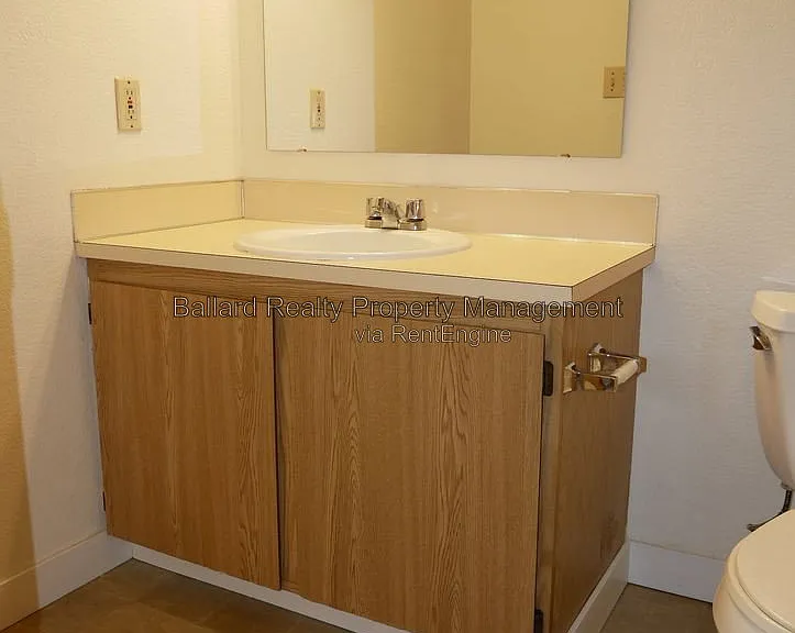 3232 21st Ave W #1 — Photo 15