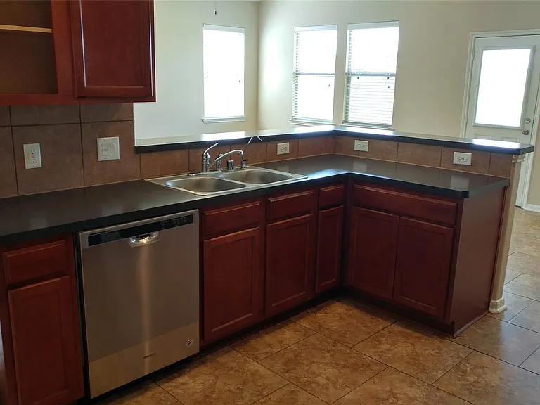 18223 Redoak Manor Ln — Photo 5