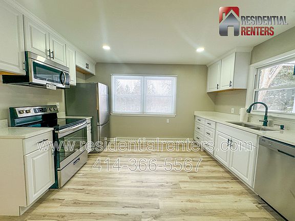 3rd image of 2555 N Calhoun Rd
