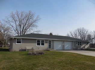 3291 Meadow Cir, Green Bay, WI 54311