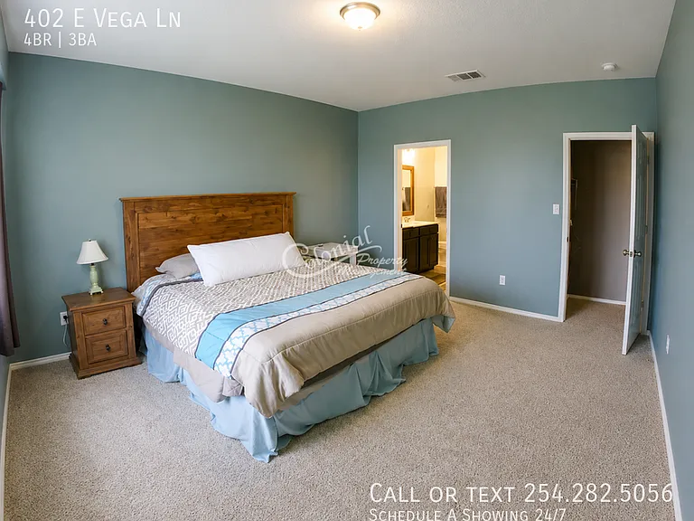 402 E Vega Ln — Photo 8