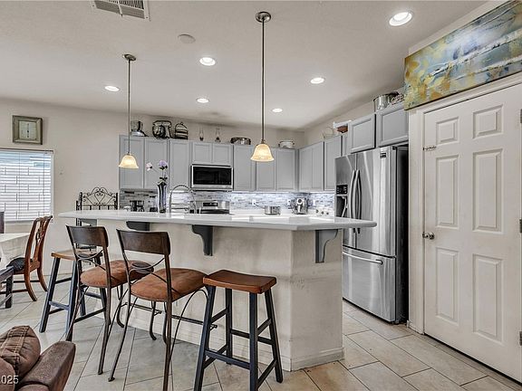 5th image of 113 Chino Ave