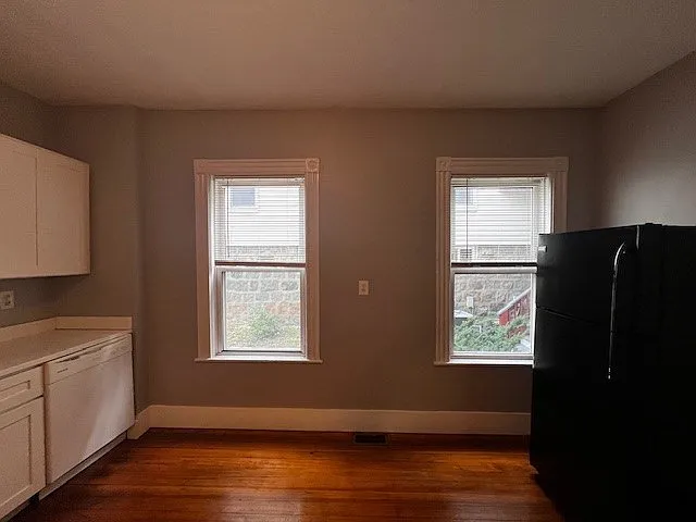 17 Sunset St #1 — Photo 9
