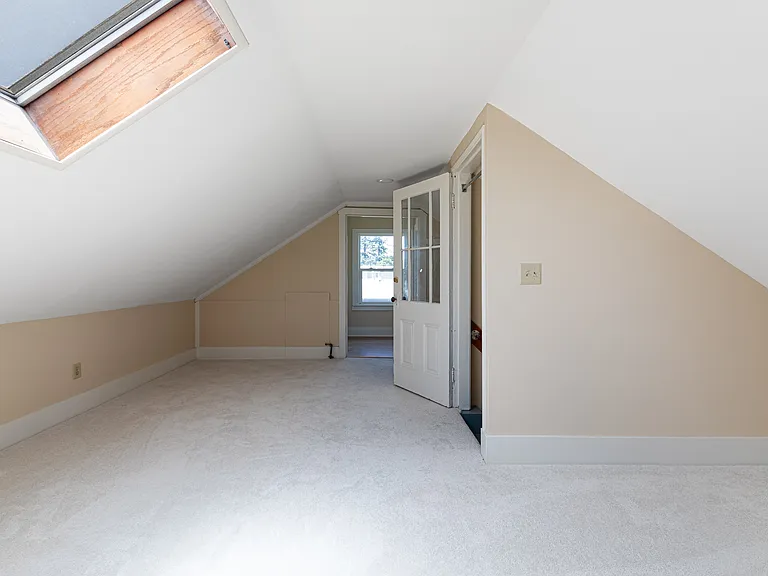 2128 Roosevelt Ave #1 — Photo 5