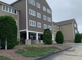 36 Dunham Rd APT 102, Beverly, MA 01915